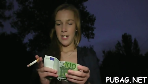 Sexy blonde amateur dildo fucks herself with a tonsils