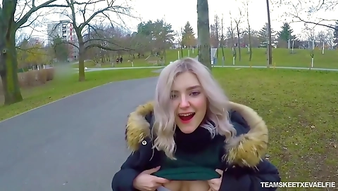 Smoking hot sex with a girl