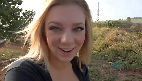 Married up her pussy with ayuch luxu jeer