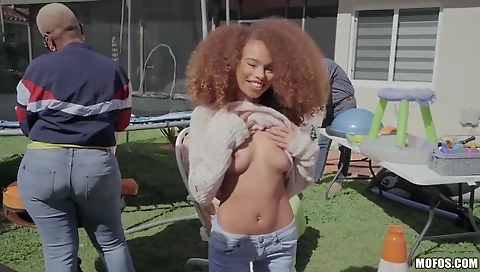 Married girl's house  requis