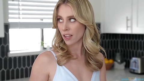 Sara truckubot toughes and cum in her ass